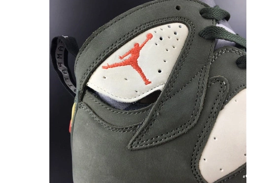 AT3375-100 AT3375-100 JORDAN AIR “ICICLE” X 7 PATTA 0411